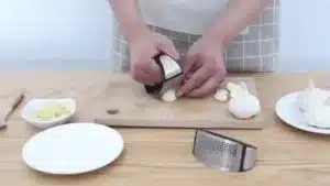 Presse-ail, râpe à ail en Acier Inoxydable, antirouille 4 Presse ail rape a ail en Acier Inoxydable antirouille gif